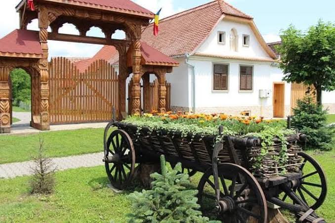 Obiective turistice și peisaje din zona Daneș, județul Mureș